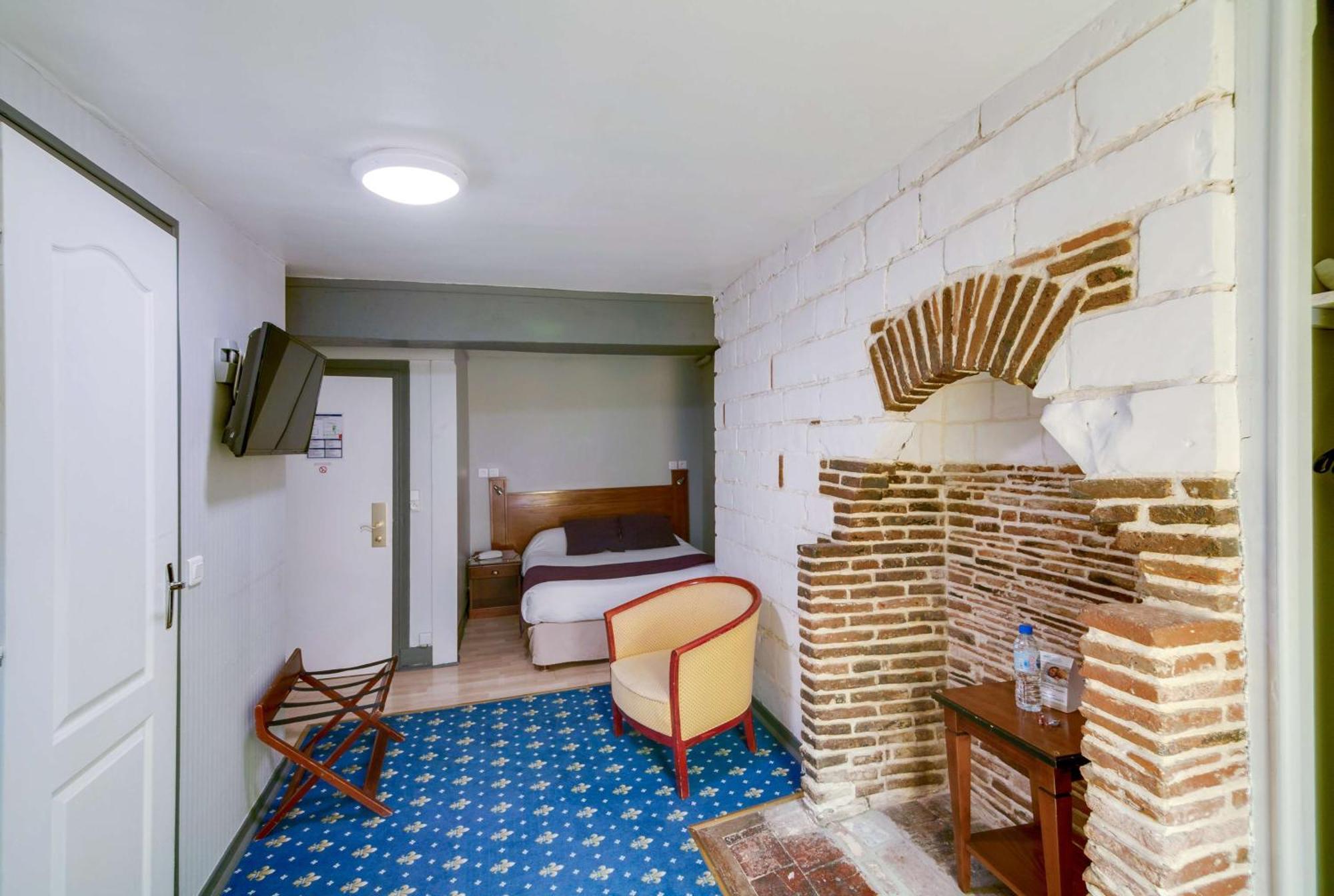 Brit Hotel Comtes De Champagne - Troyes Centre Historique Εξωτερικό φωτογραφία