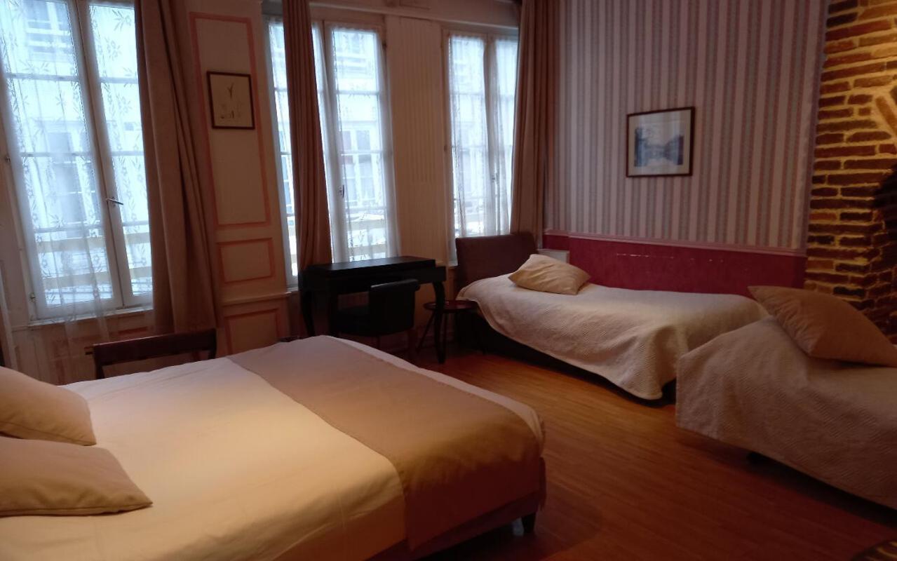 Brit Hotel Comtes De Champagne - Troyes Centre Historique Εξωτερικό φωτογραφία